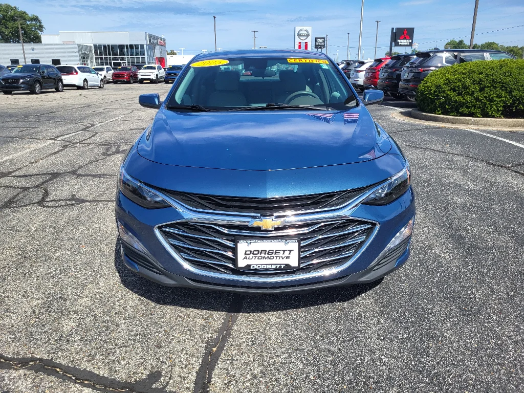 Used 2025 Lakeshore Blue Metallic Chevrolet LT image 2