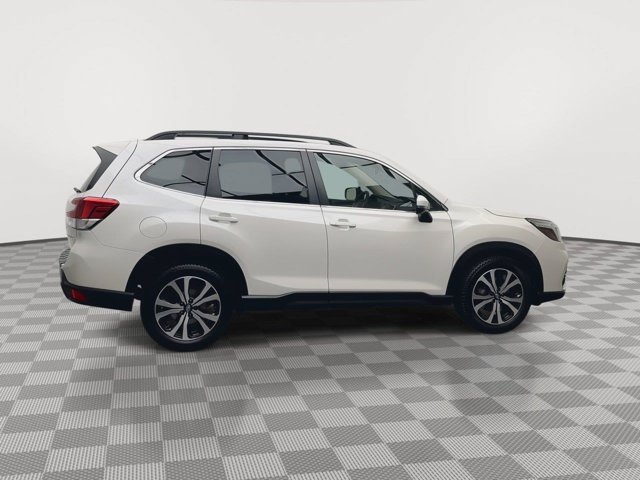 Used 2020 Crystal White Pearl Subaru Limited image 41