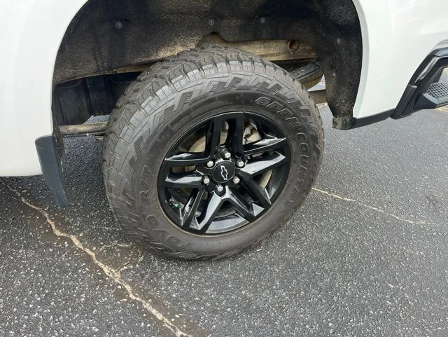 Used 2022 White Chevrolet LT Trail Boss image 26