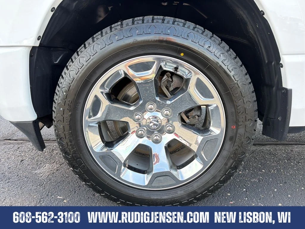 Used 2022 White Ram Big Horn/Lone Star image 25