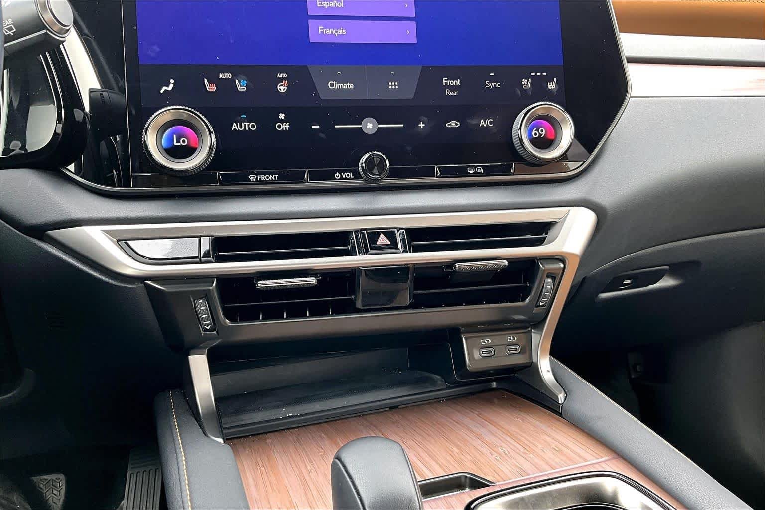 Used 2025 Eminent White Pearl Lexus Premium image 35