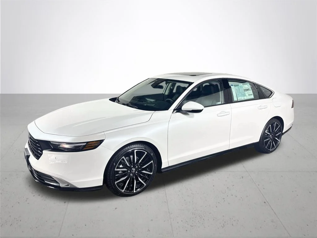 New 2026 Platinum White Pearl Honda Touring image 2
