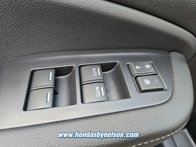 New 2026 Platinum White Pearl Honda RTL image 17