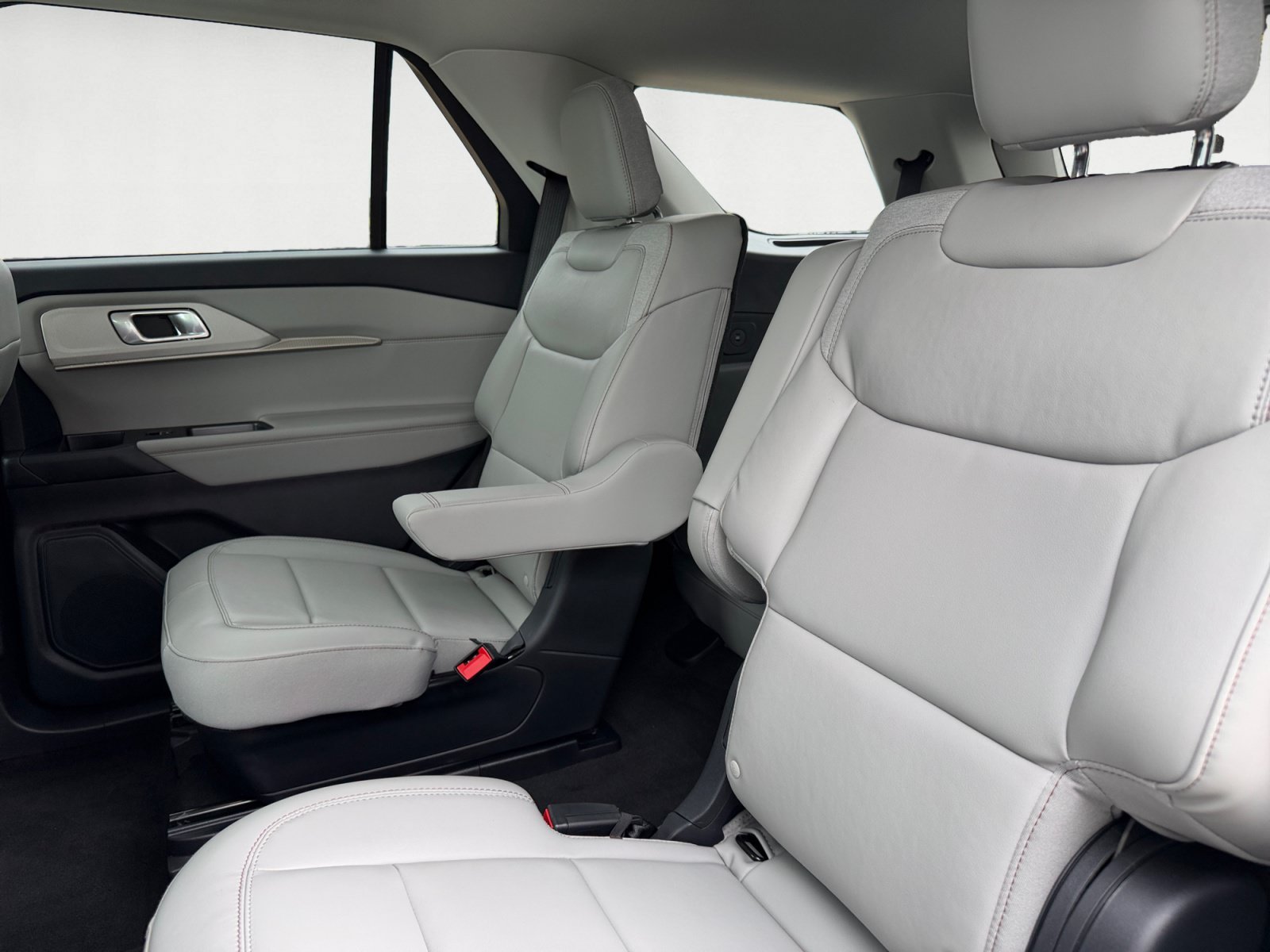 New 2026 Carbonized Gray Metallic Ford Active with 200A Pkg image 13