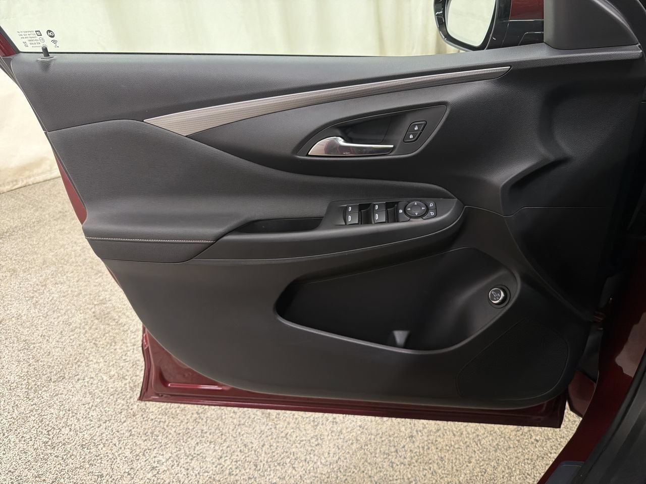 Used 2025 Cinnabar Metallic Buick Avenir image 18