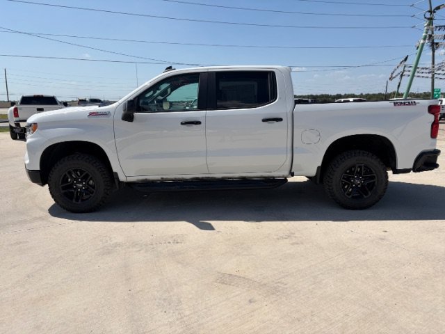 Used 2022 Summit White Chevrolet LT Trail Boss image 2