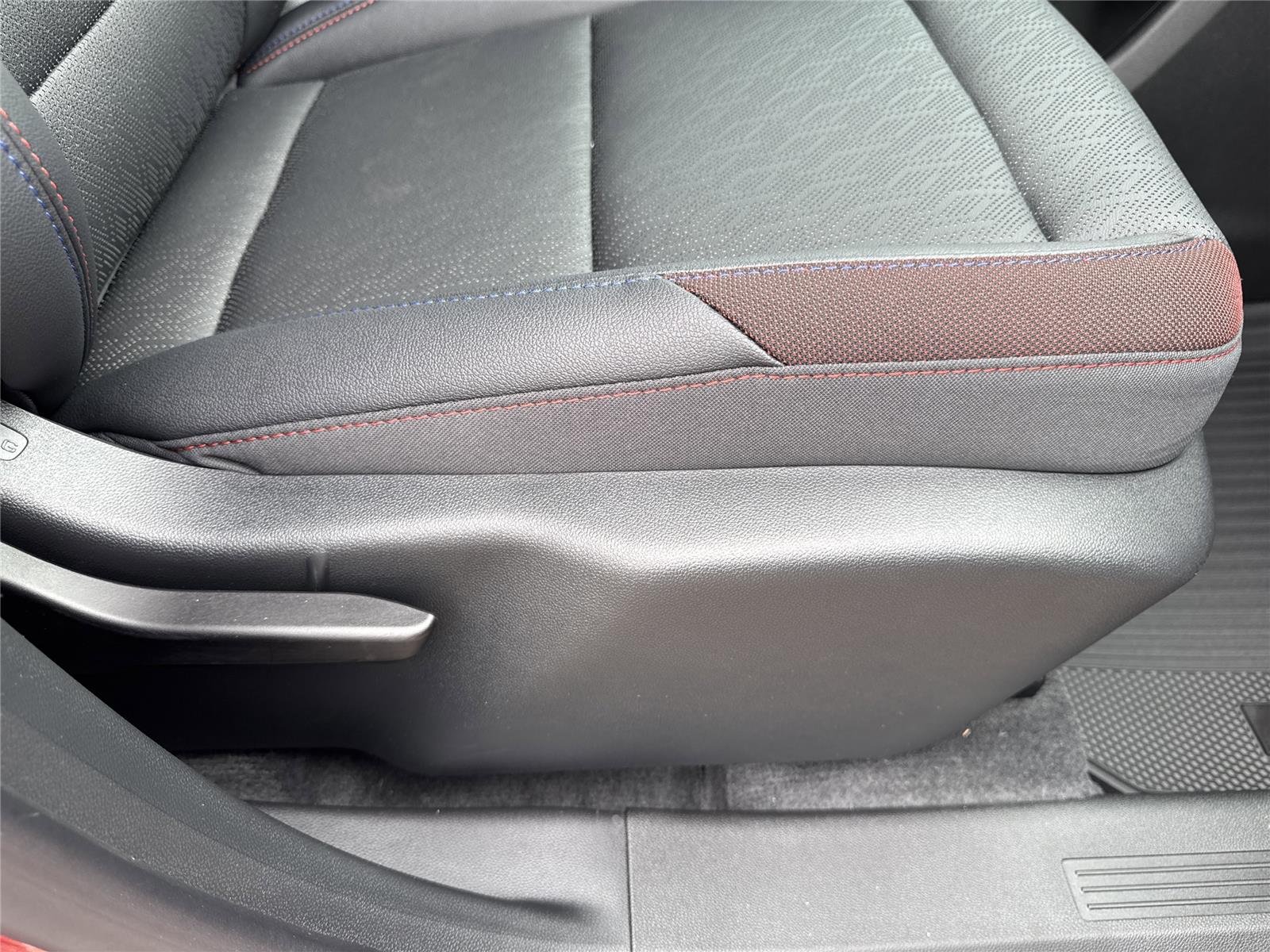 2026 Chevrolet Equinox RS - Photo 13