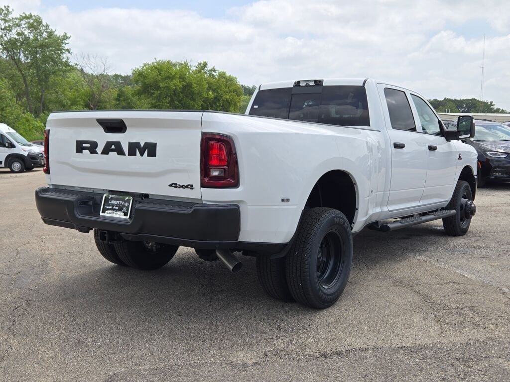 New 2026 Bright White Clear-Coat Exterior Paint RAM Tradesman image 14