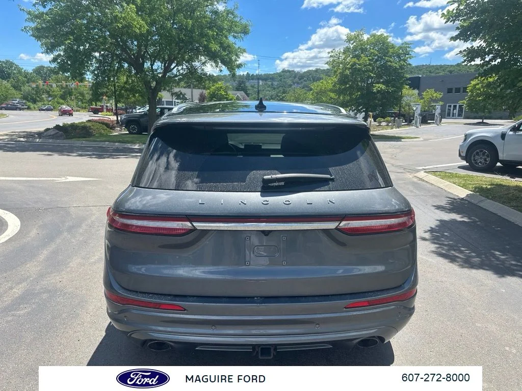 Used 2022 Gray Lincoln Reserve image 6