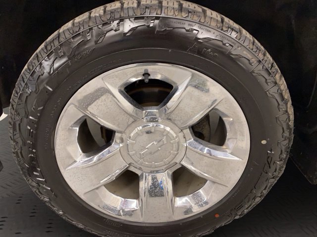 Used 2014 White Chevrolet LTZ image 17