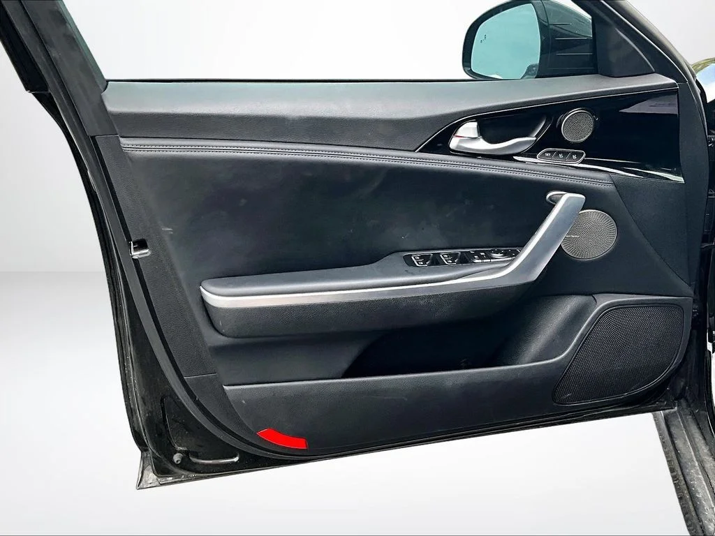 Used 2018 Black Kia Premium image 22