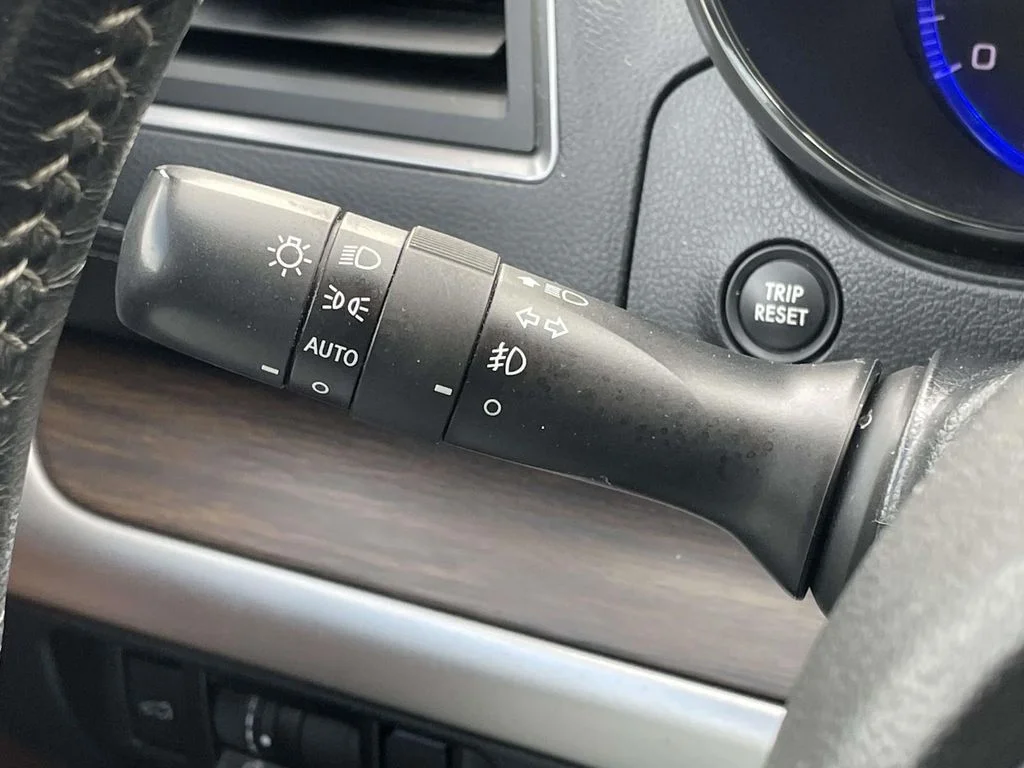 Used 2019 Crystal White Pearl Subaru Touring image 13