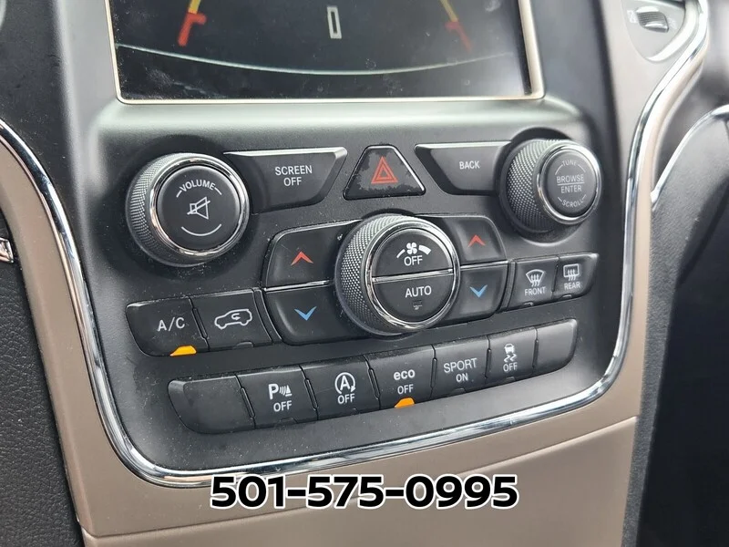 Used 2017 Diamond Black JEEP LIMITED 4X4 image 21