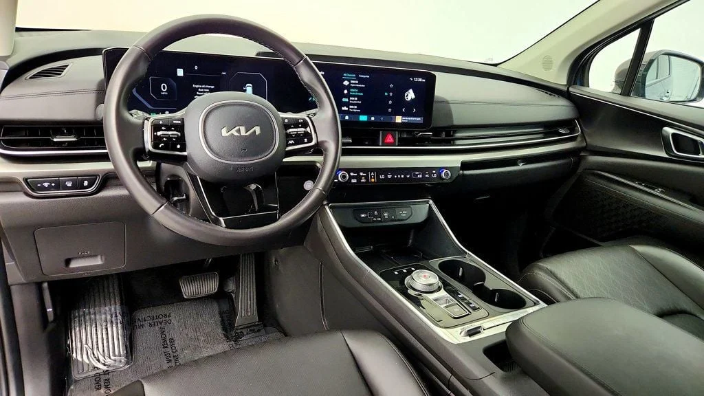 Used 2025 Astra Blue Kia SX FWD Dark Edition w/ Rear Seat Entertainment & Tow Hitch image 13