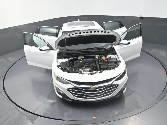 Used 2024 White Chevrolet LT image 40