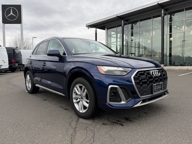 2022 Audi Q5 45 Premium's photo