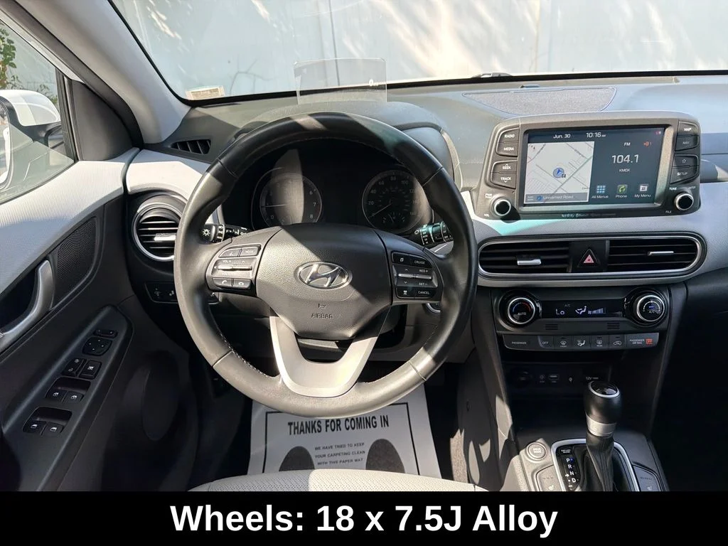 Used 2021 Lunar White Hyundai Ultimate image 17