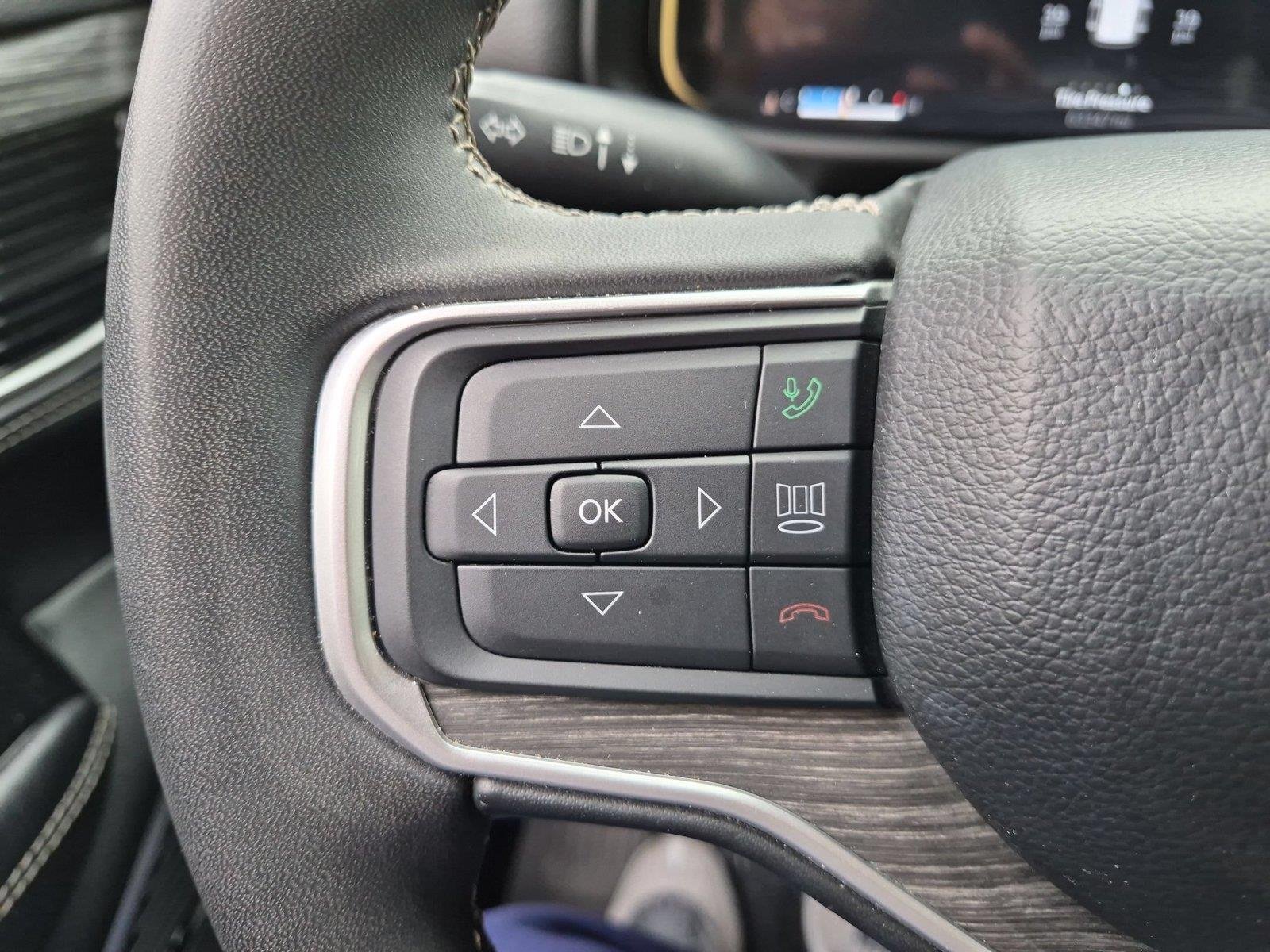 Used 2024 Velvet Red Pearlcoat Jeep Series II image 19