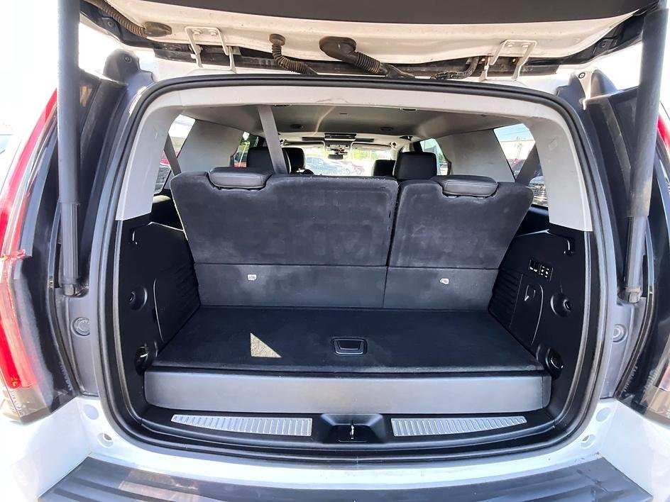Used 2020 White Cadillac Luxury image 7