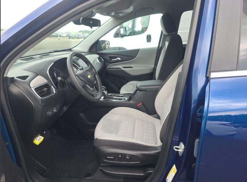 Used 2022 Blue Glow Metallic Chevrolet LT image 3