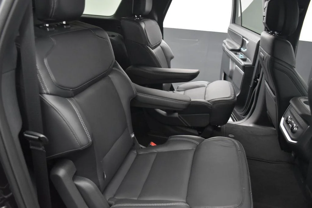 New 2026 Black Ford Platinum image 24