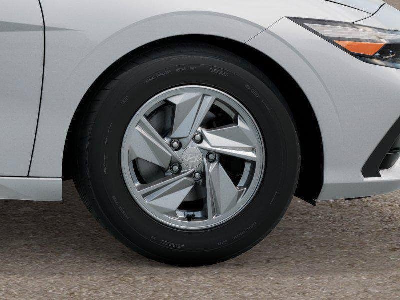 New 2026 White Hyundai SE image 8