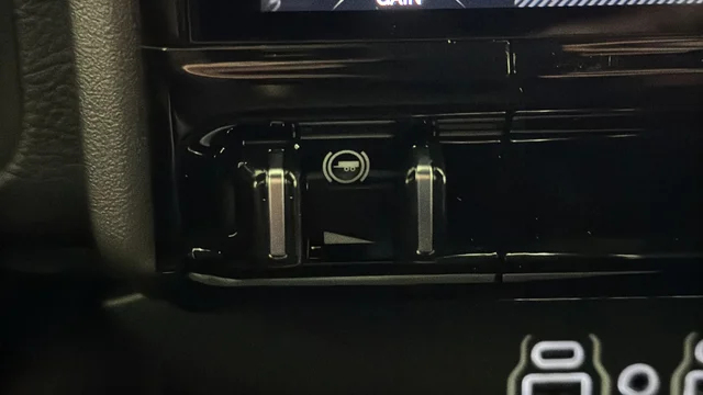 New 2026 Bright White Clear-Coat Exterior Paint RAM Laramie image 37