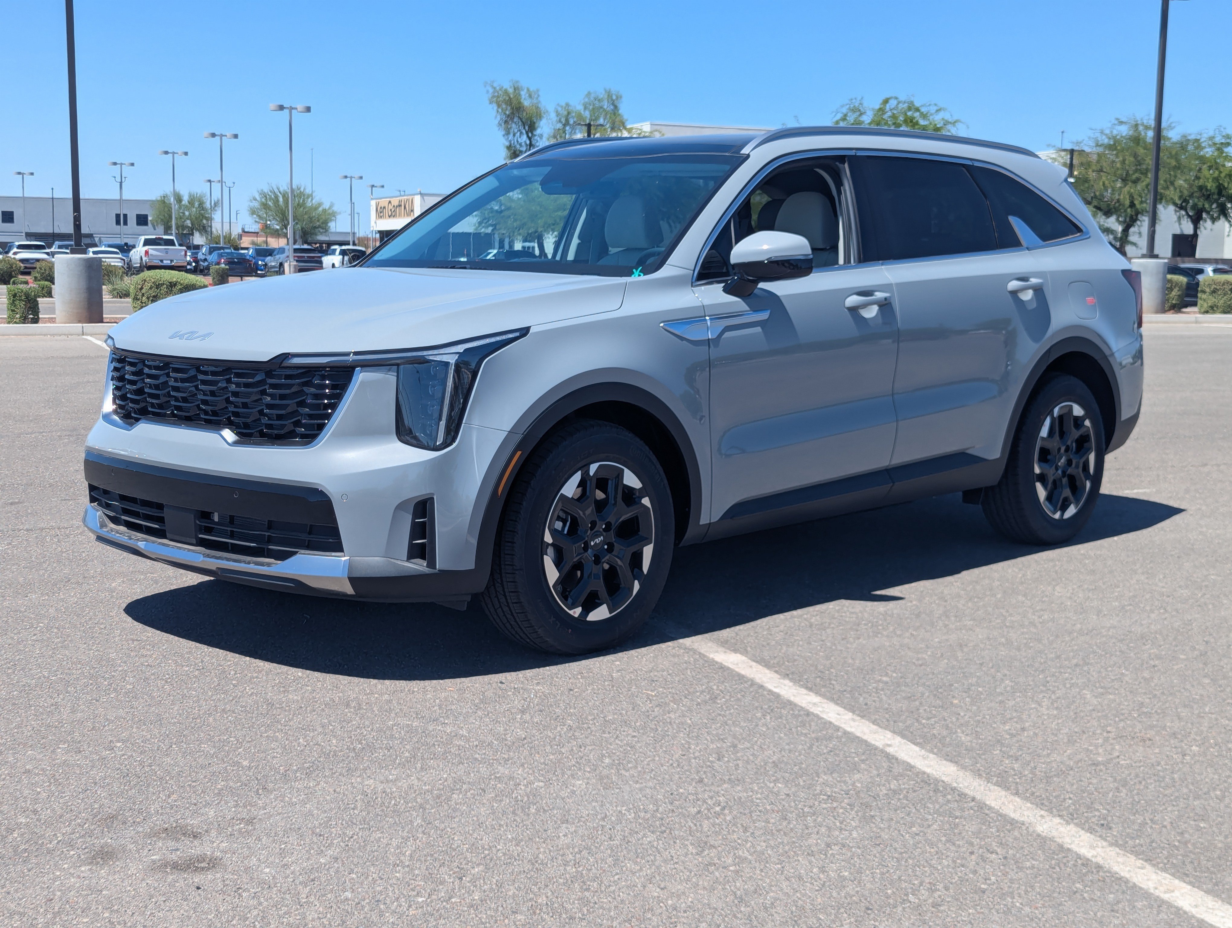 New 2026 Wolf Gray Kia S image 34