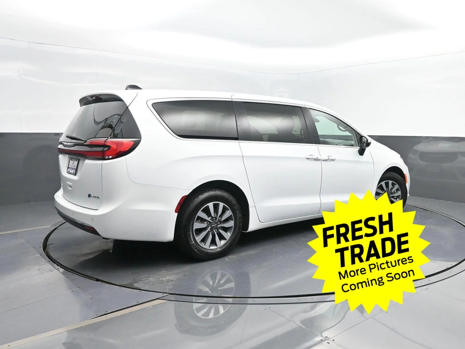 Used 2023 Bright White Clearcoat Chrysler Hybrid Touring L image 1