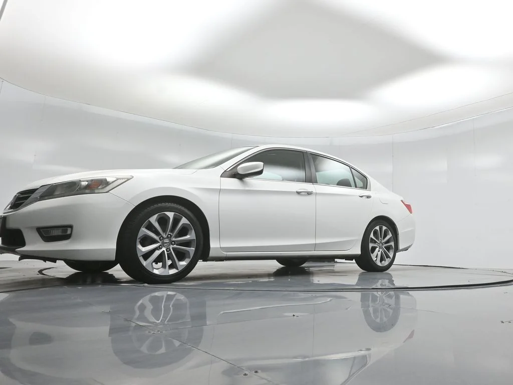 Used 2013  Honda Sport image 39