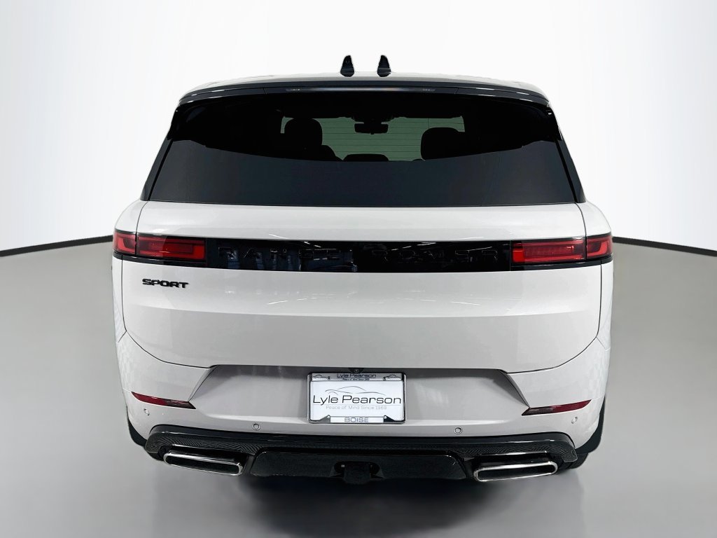 New 2027 Borasco Grey Land Rover Dynamic SE image 10