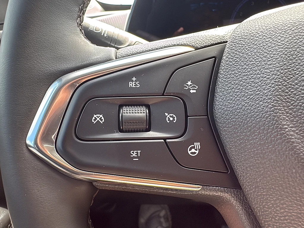 Used 2025 Mosaic Black Metallic Chevrolet  image 21