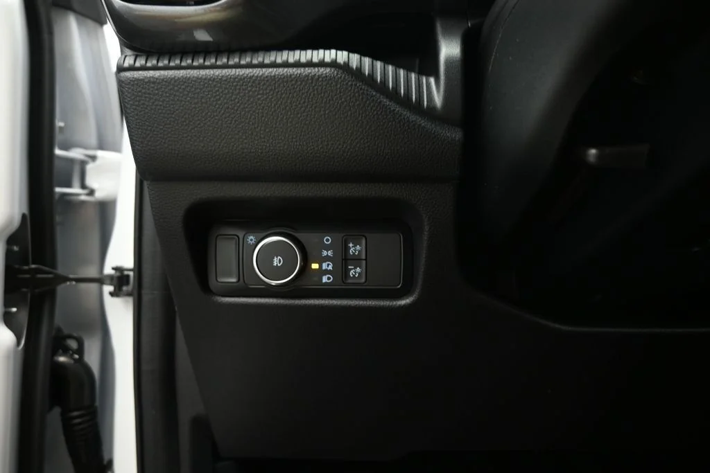 New 2026 Oxford White Ford Lariat image 9