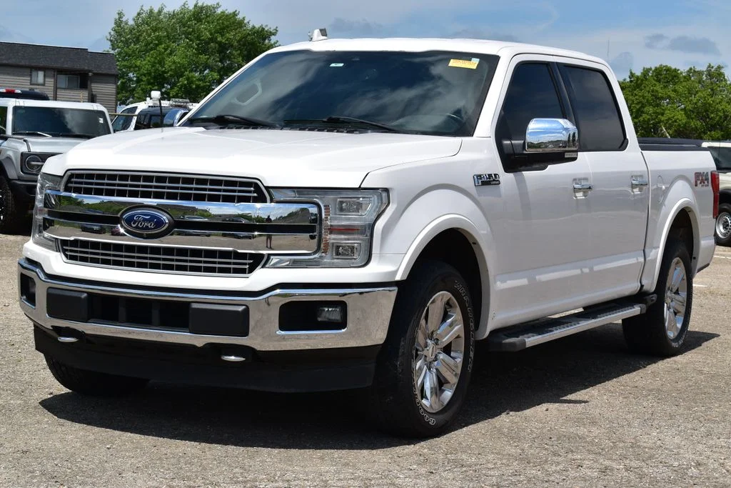 Used 2018 White Platinum Clearcoat Metallic Ford Lariat image 1