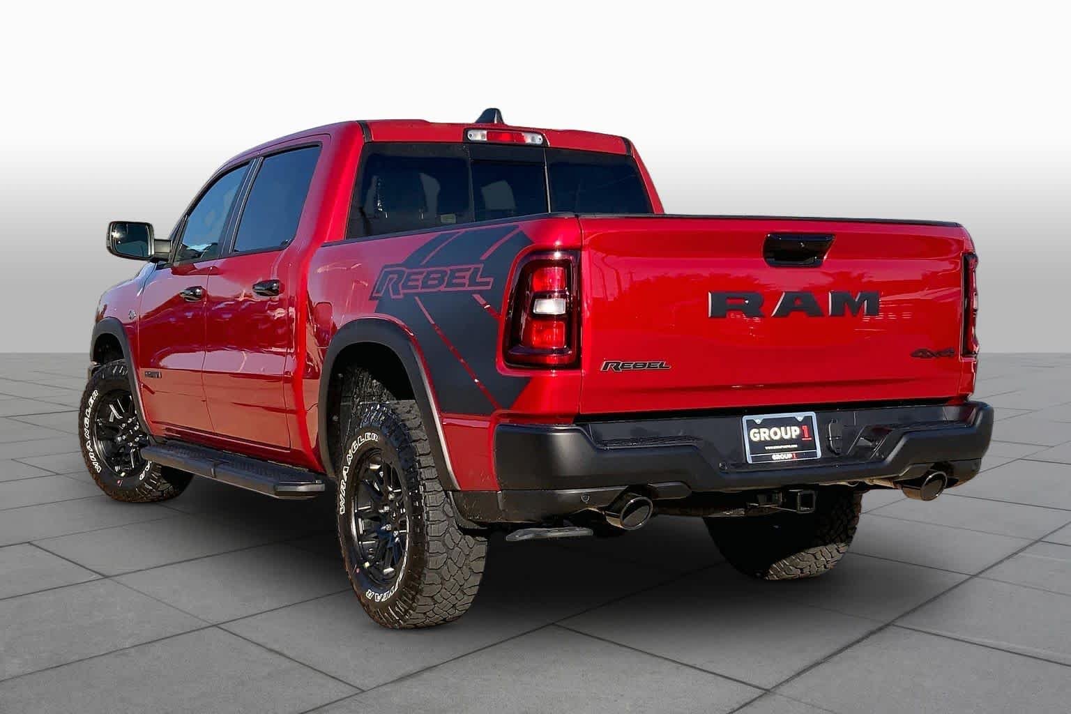 New 2026 Molten Red Pearl-Coat Exterior Paint RAM Rebel image 12