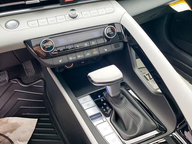 New 2025 Black Hyundai Limited image 14