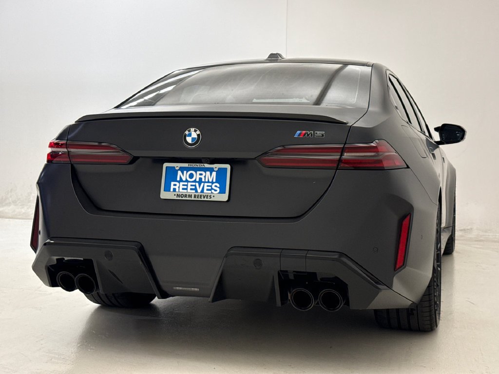Used 2025 Grey BMW Base image 9
