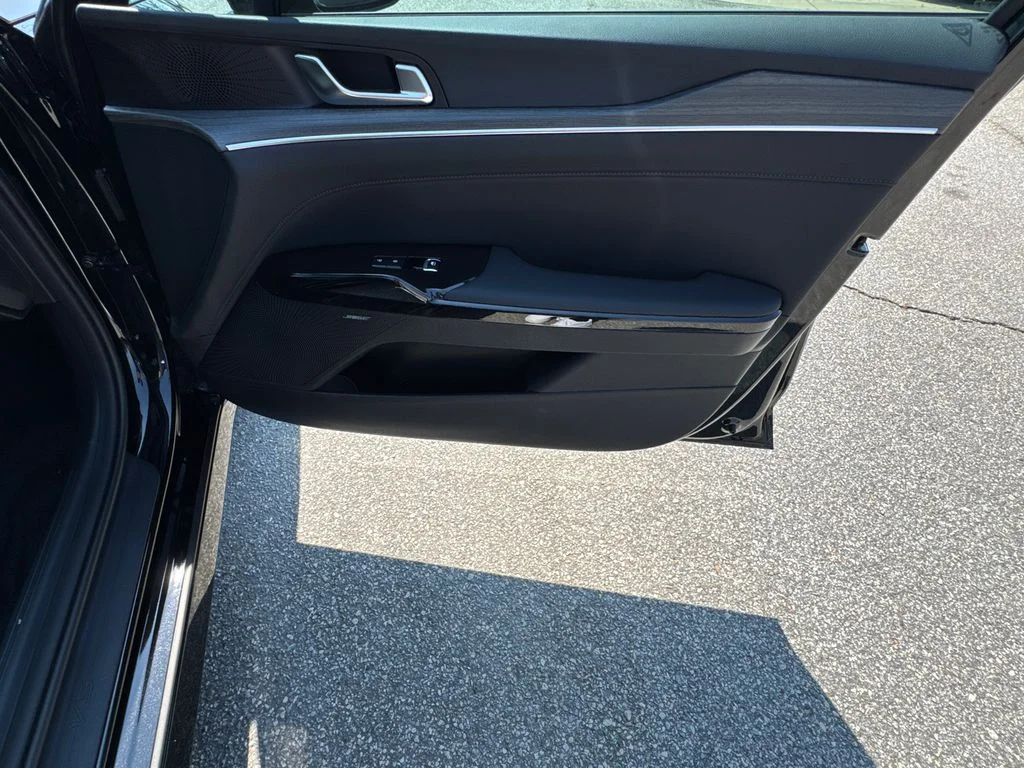 New 2026 Aurora Black Pearl Kia EX image 14