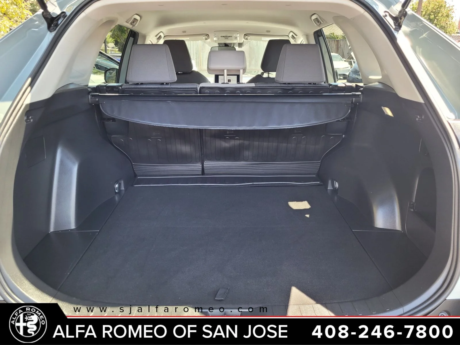 Used 2023  Toyota XLE image 26