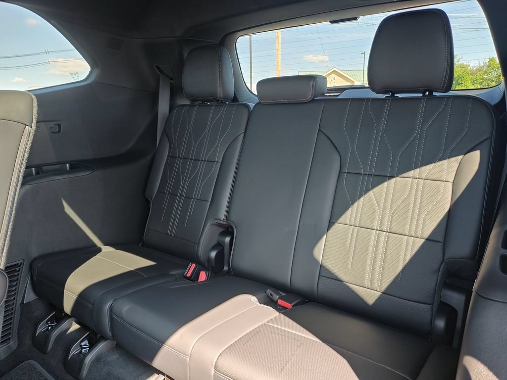 New 2026 Ebony Twilight Metallic Buick Avenir image 26