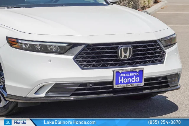 New 2026 Platinum White Pearl Honda EX-L Hybrid image 2