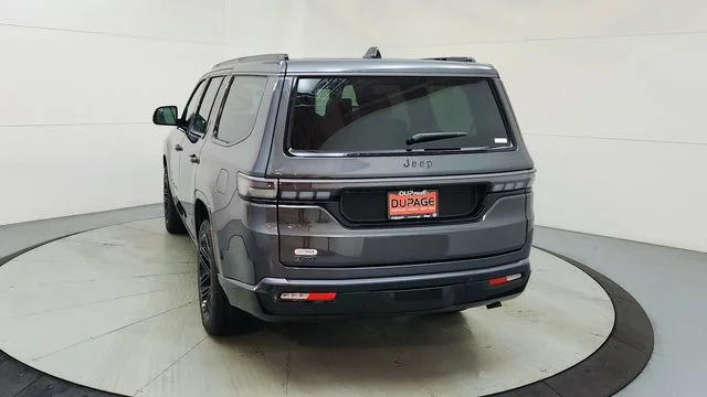 New 2026 Baltic-Gray Metallic Clear-Coat Exterior Paint Jeep Limited Reserve image 8