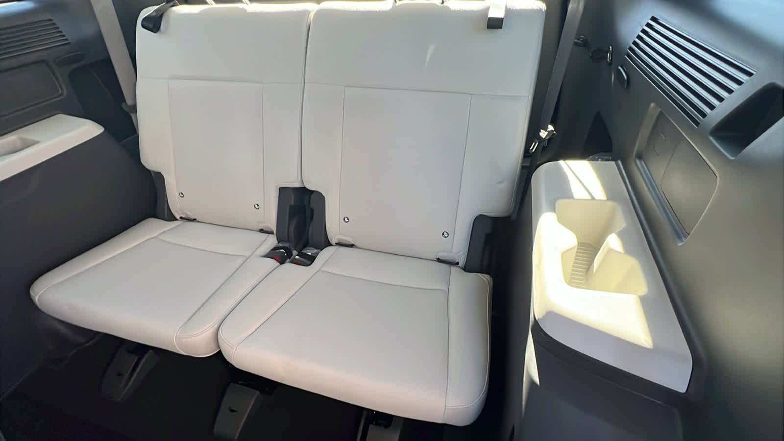 New 2026 Serenity White Hyundai SE image 31