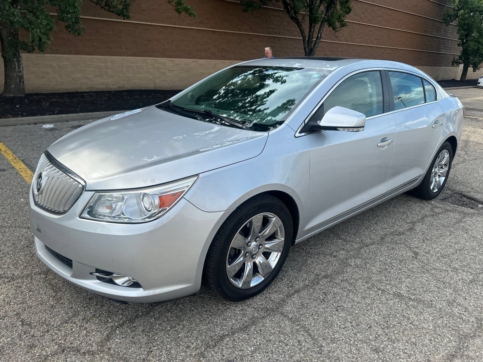 Used 2011 Quicksilver Metallic Buick CXS image 5