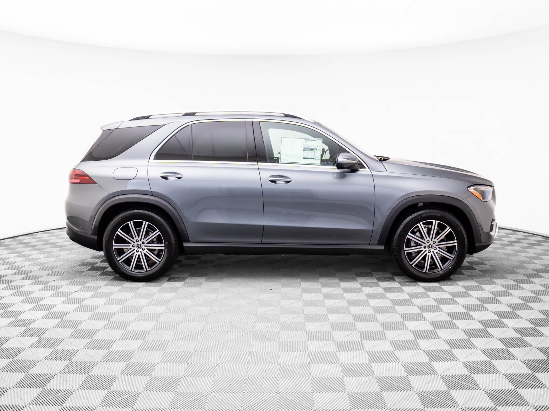New 2026 Selenite Grey Metallic Mercedes-Benz GLE 350 image 6