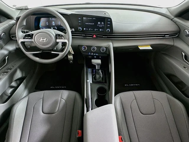 New 2026 Hyundai ELANTRA SE
