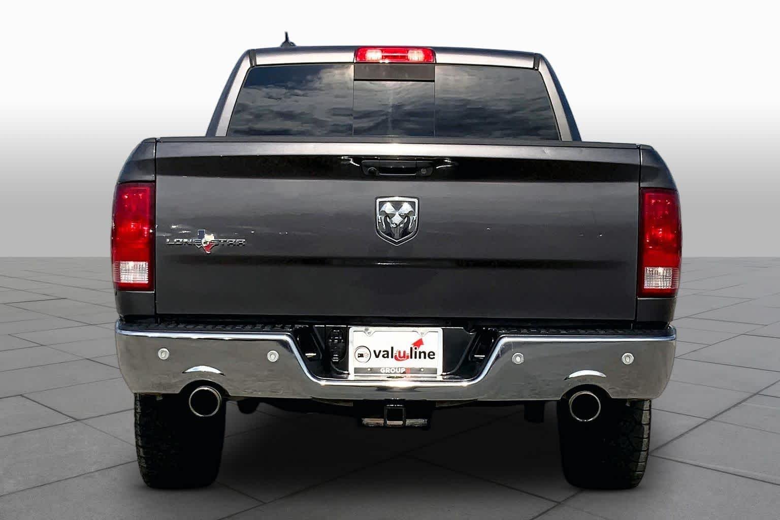 Used 2017 Granite Crystal Metallic Clearcoat Ram Lone Star Silver image 5