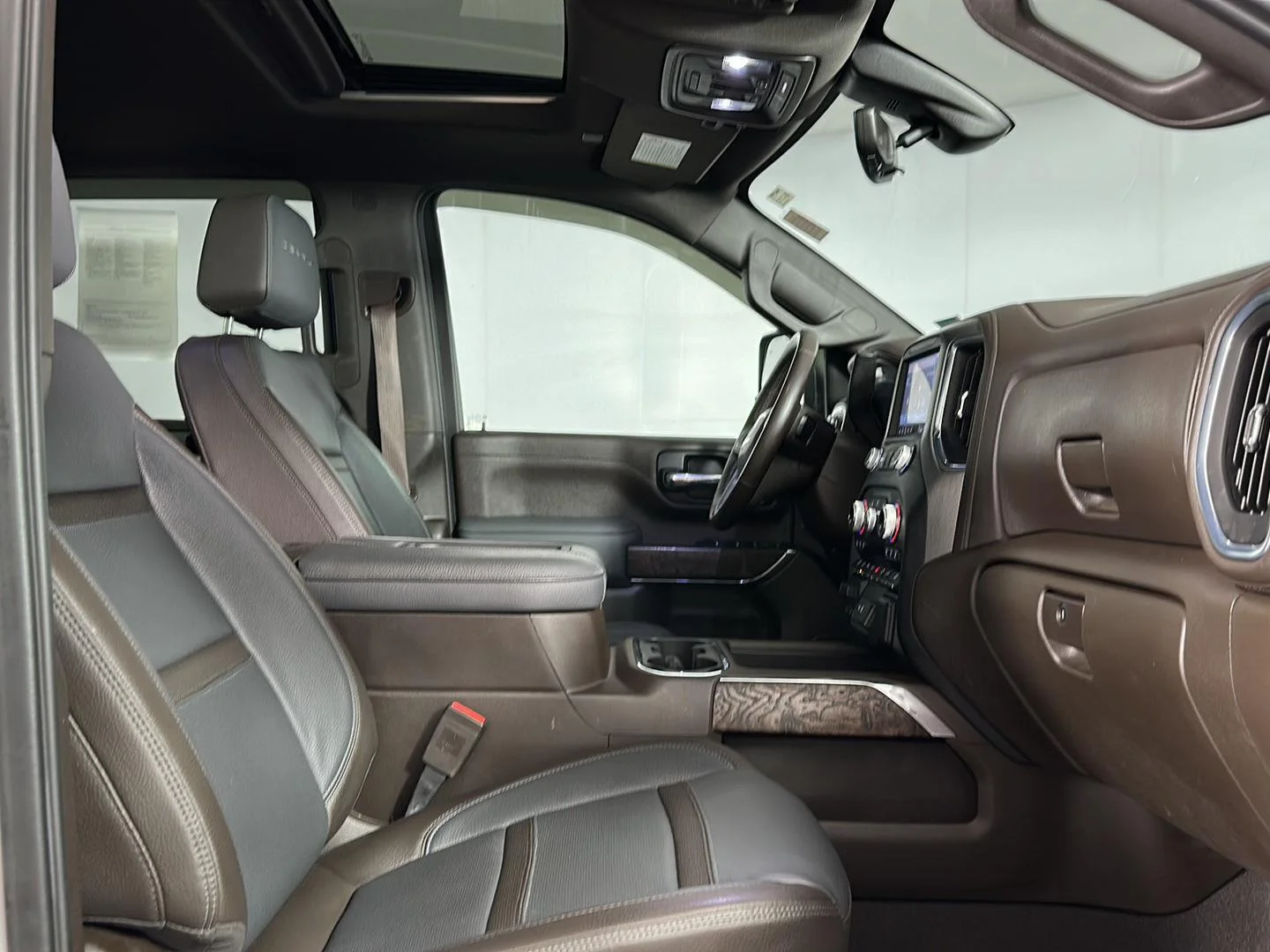 Used 2022 Quicksilver Metallic GMC Denali image 30