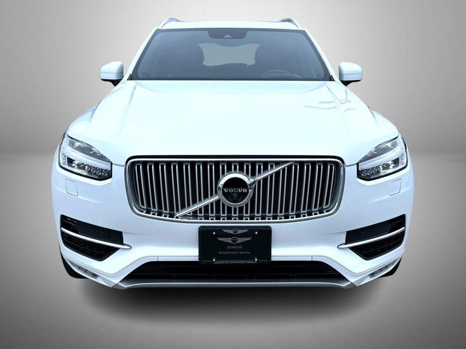 Used 2019 White Volvo T6 Inscription image 2