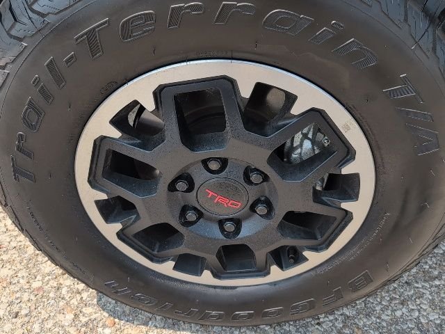 Used 2026  Toyota TRD Off-Road image 23